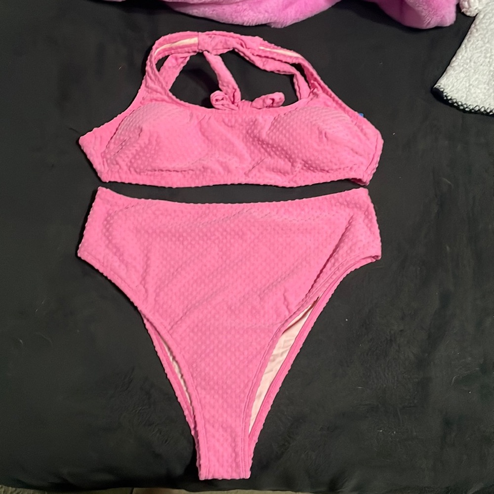 Brand new baiting suit! From CUPSHE